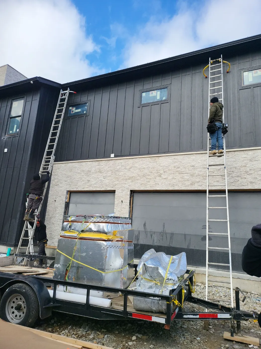 Manufacturer-certified roof installation in Cartersburg